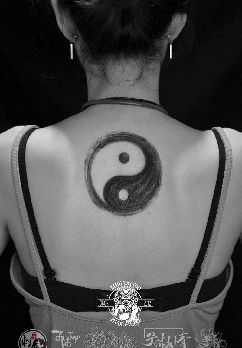 玄妙无限、造化无穷 太极水墨纹身图片_水墨纹身图案