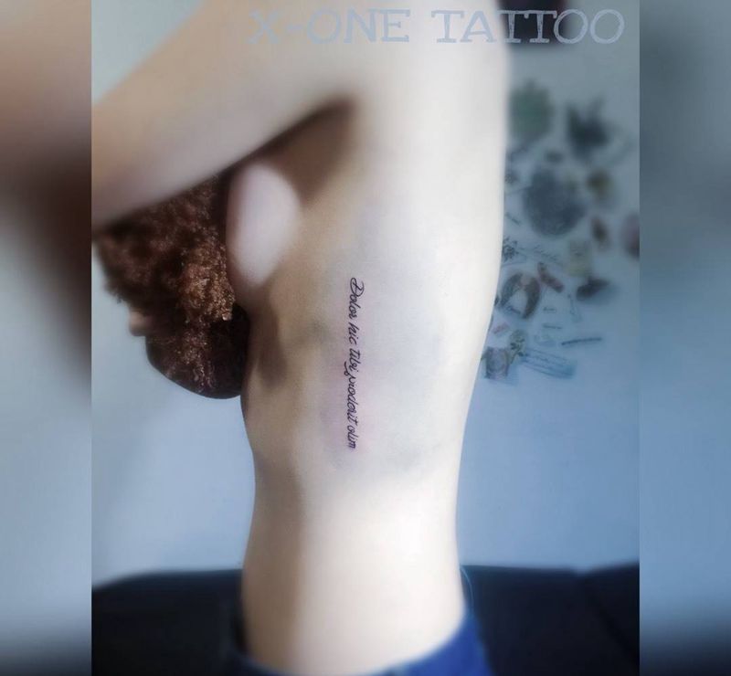 肌理細膩骨肉勻 | 作品纹身图片_手稿腰部清新字符纹身图案