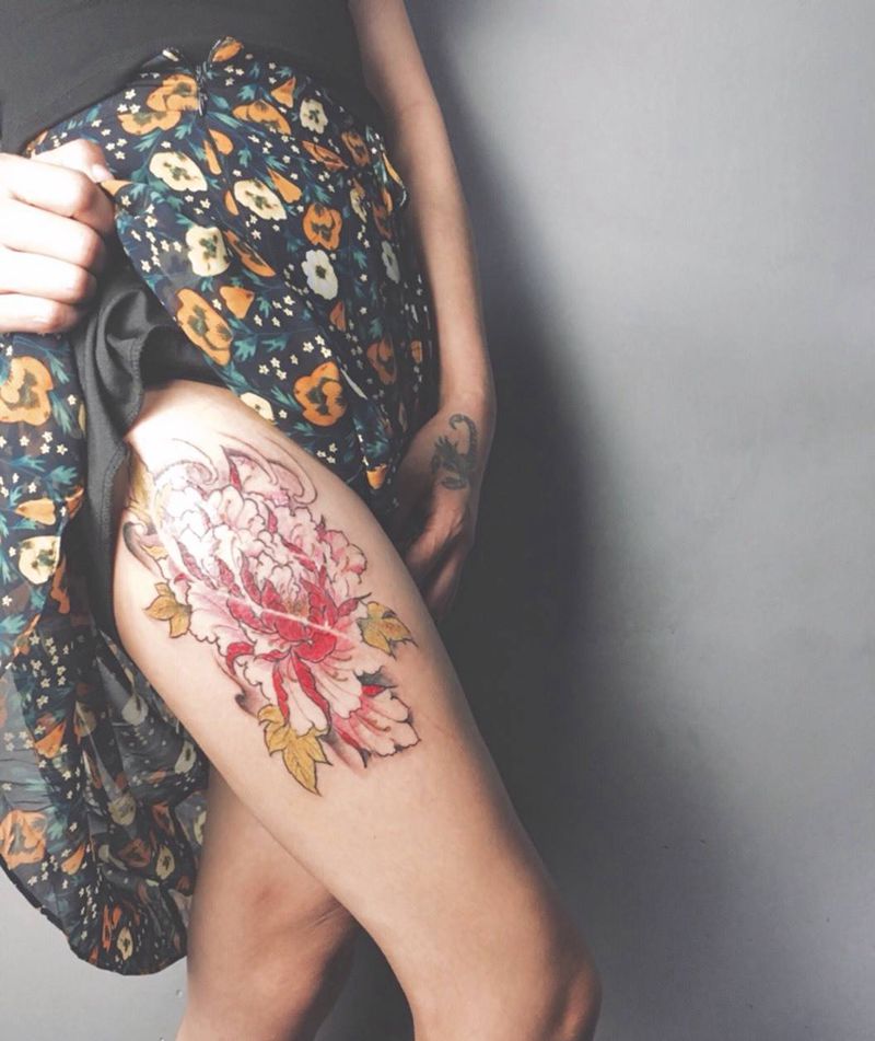 牡丹纹身图片_成品腿部传统植物荆州唯刺青纹身图案