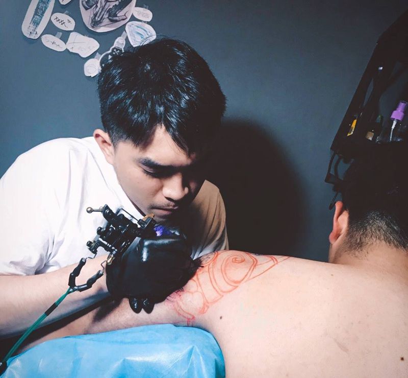 下雨天可以紋身/ 畫畫/ 睡覺  還可以_____纹身图片