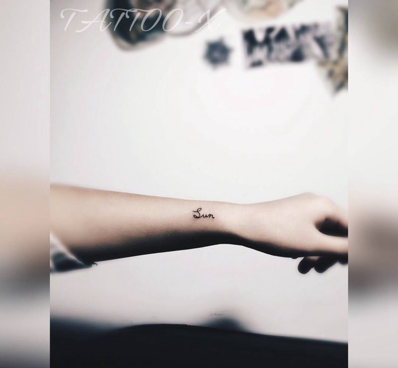 英文系列纹身图片_手稿手部清新字符纹身图案