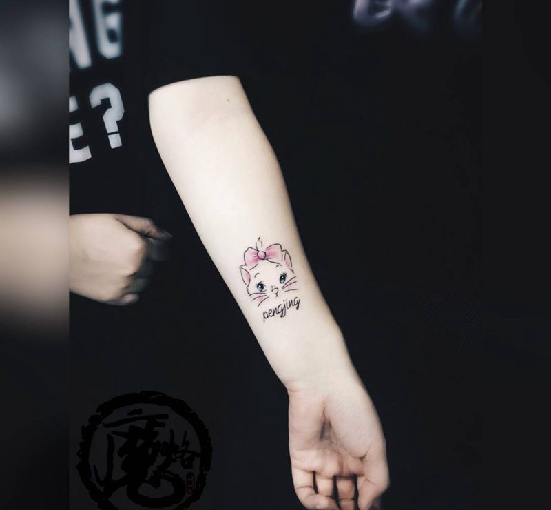 So Cute纹身图片_成品手部清新动物纹身图案