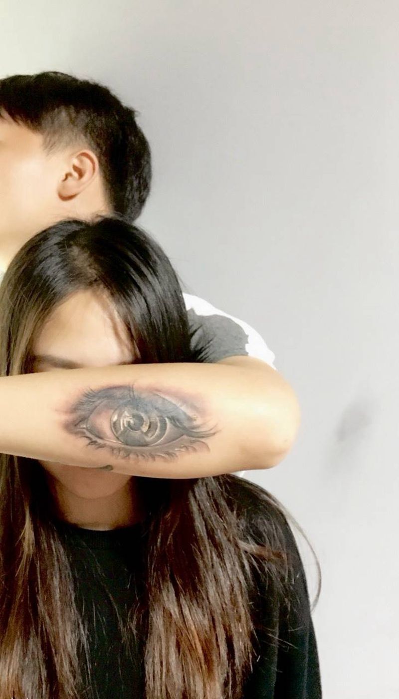 撒狗粮纹身图片_成品手稿手臂欧美原创荆州唯刺青纹身图案