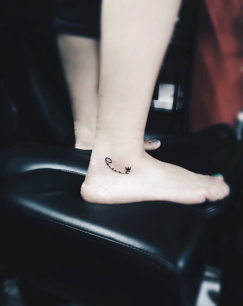 隱藏一處的小秘密纹身图片_成品脚部清新字符纹身图案