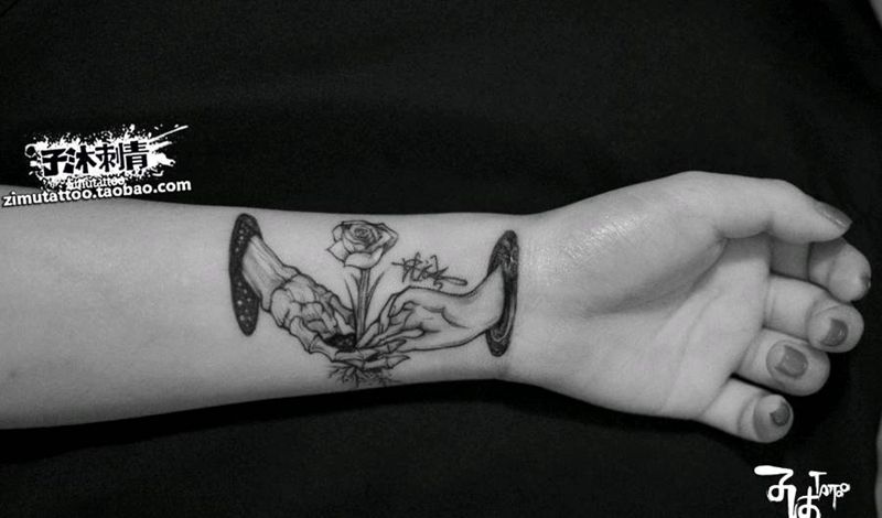 耗时0.8  一捧土的世界纹身图片