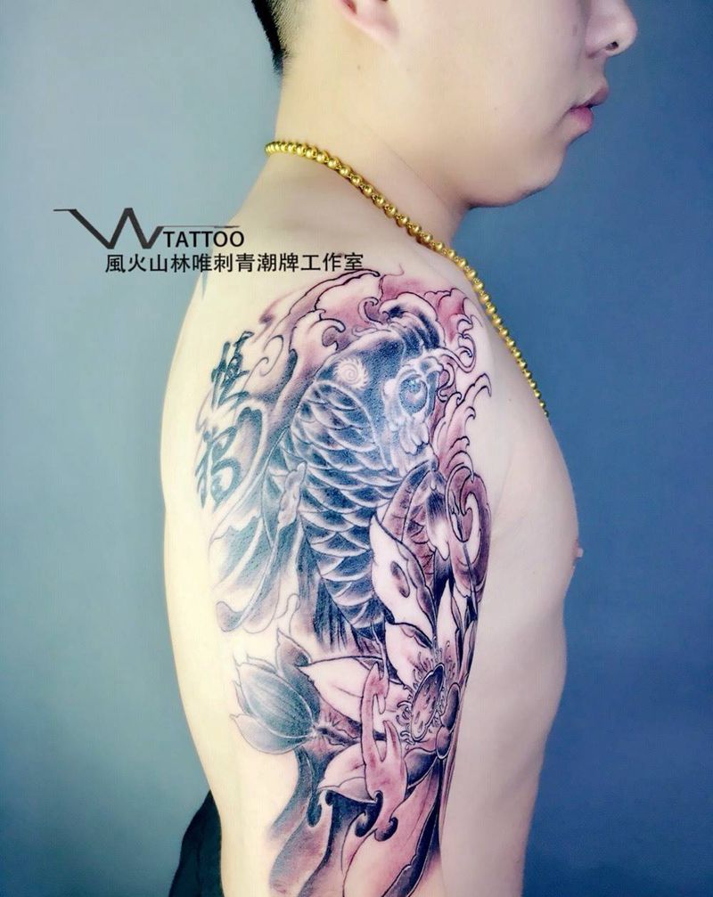 锦鲤纹身图片_成品手臂动物荆州唯刺青纹身图案