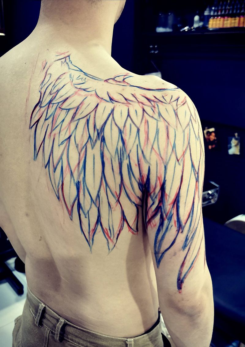 手绘翅膀设计纹身图片_背部欧美写实翅膀长沙长沙学纹身图案
