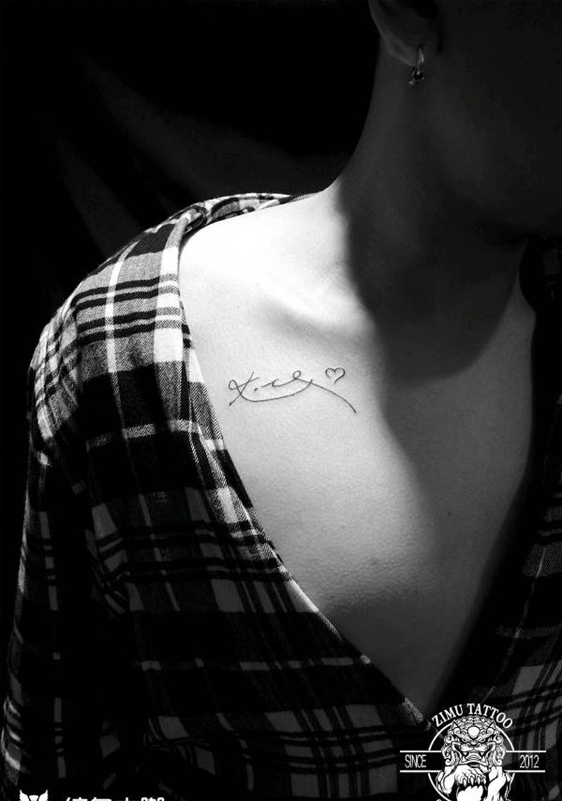 科比签名线条纹身图片_胸部几何纹身图案