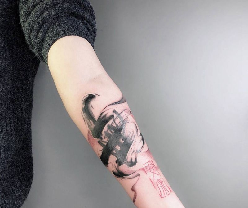 遮盖纹身图片_手臂水墨纹身图案