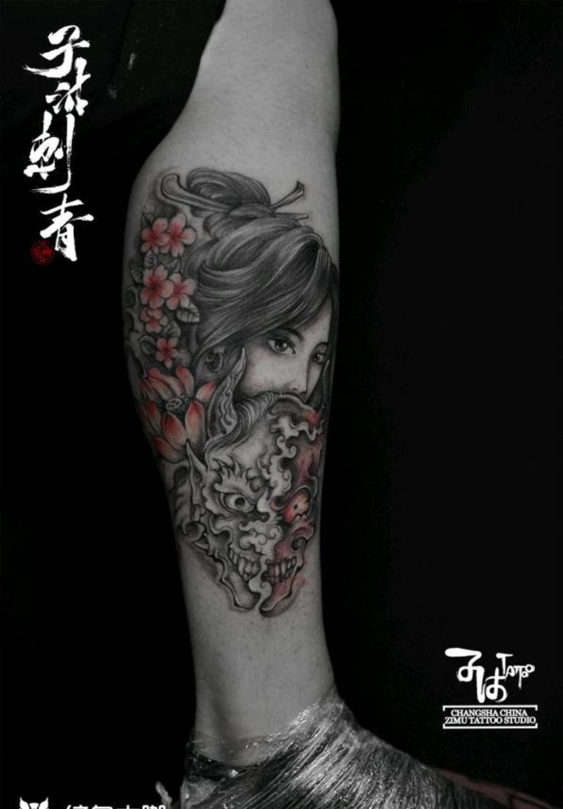 面具纹身图片_腿部新传统水彩纹身图案