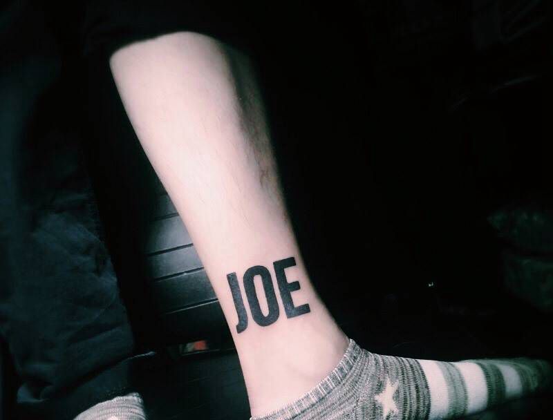 英文字母纹身图片_成品脚部清新欧美写实字符图腾纹身图案