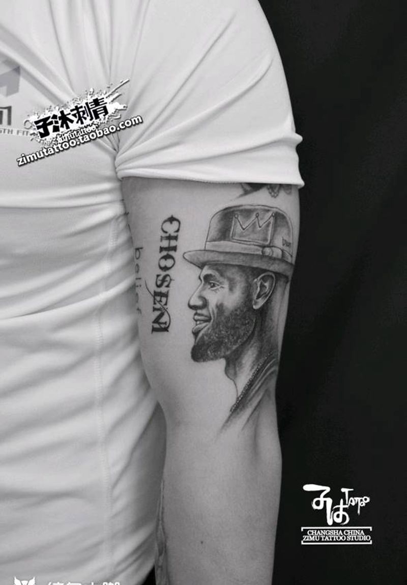 小皇帝纹身图片_手臂纹身图案