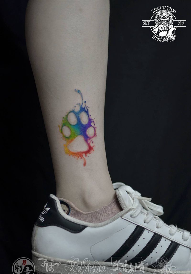脚踝七彩脚印1:1狗狗汪星人纹身图片_腿部水彩New School纹身图案
