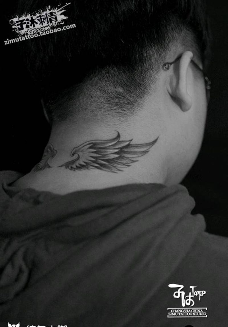 翅膀纹身图片