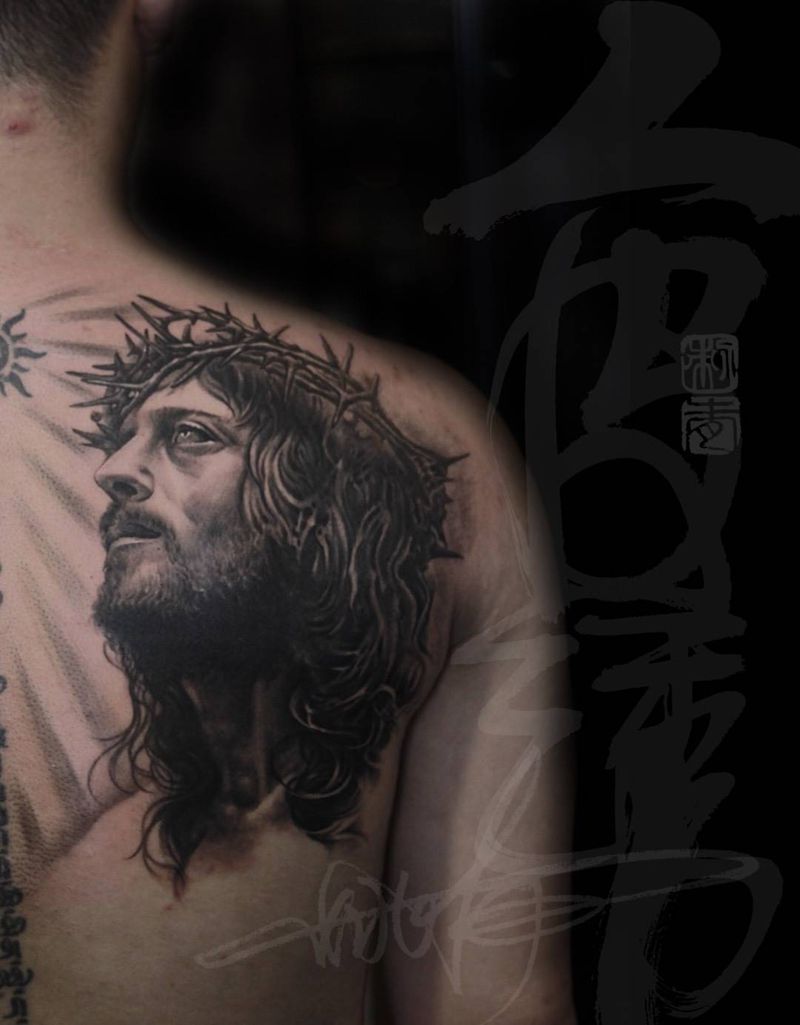 耶稣纹身图片_成品背部欧美肖像写实人物宗教纹身图案