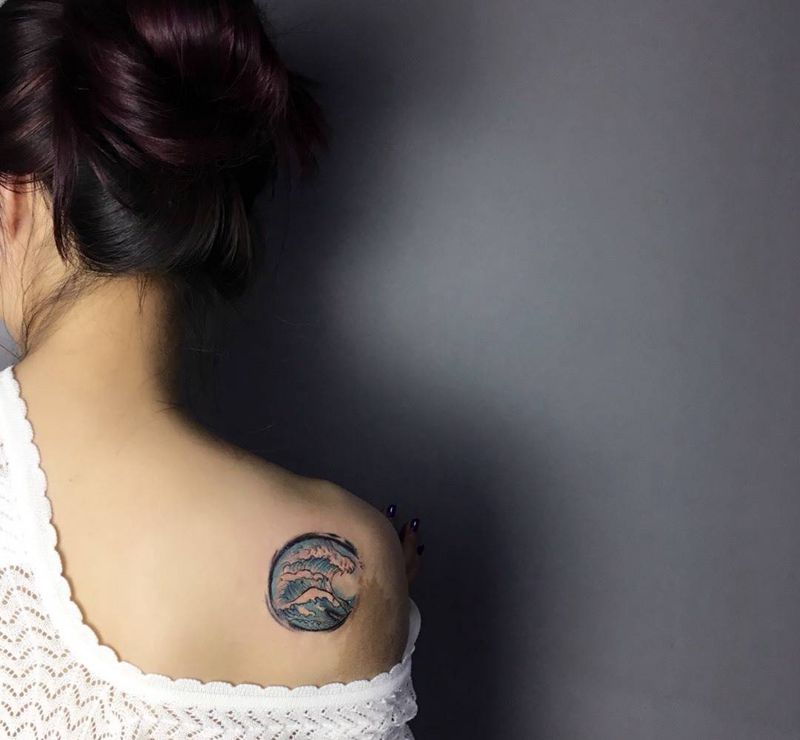 小浪纹身图片_成品传统清新原创荆州唯刺青纹身图案