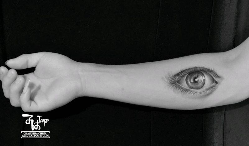右眼纹身图片
