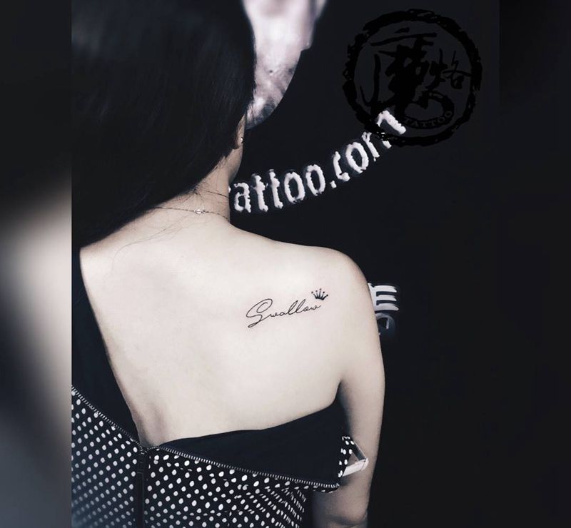 簡單 卻也是一種味道纹身图片_手稿背部清新字符纹身图案