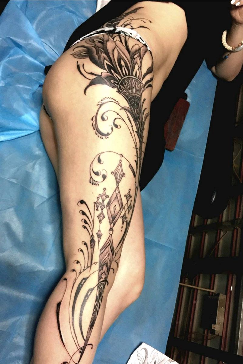 花腿纹身图片_臀部腿部图腾点刺花臂纹身图案