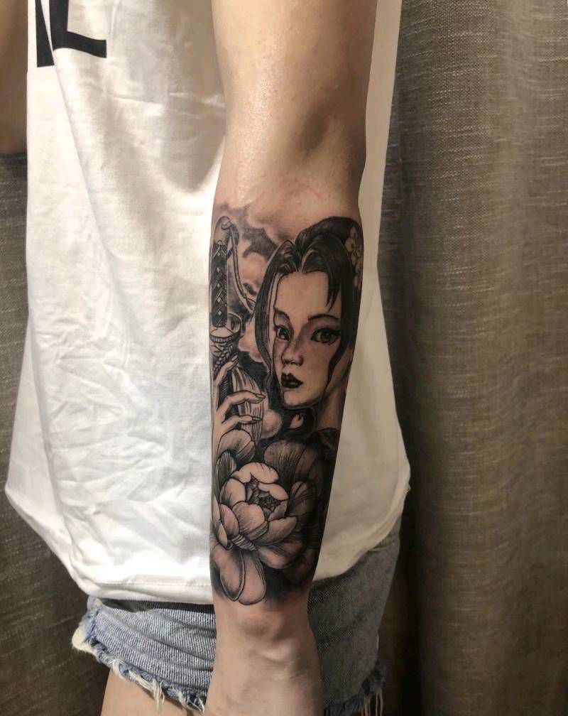 艺妓纹身图片_手臂新传统纹身图案