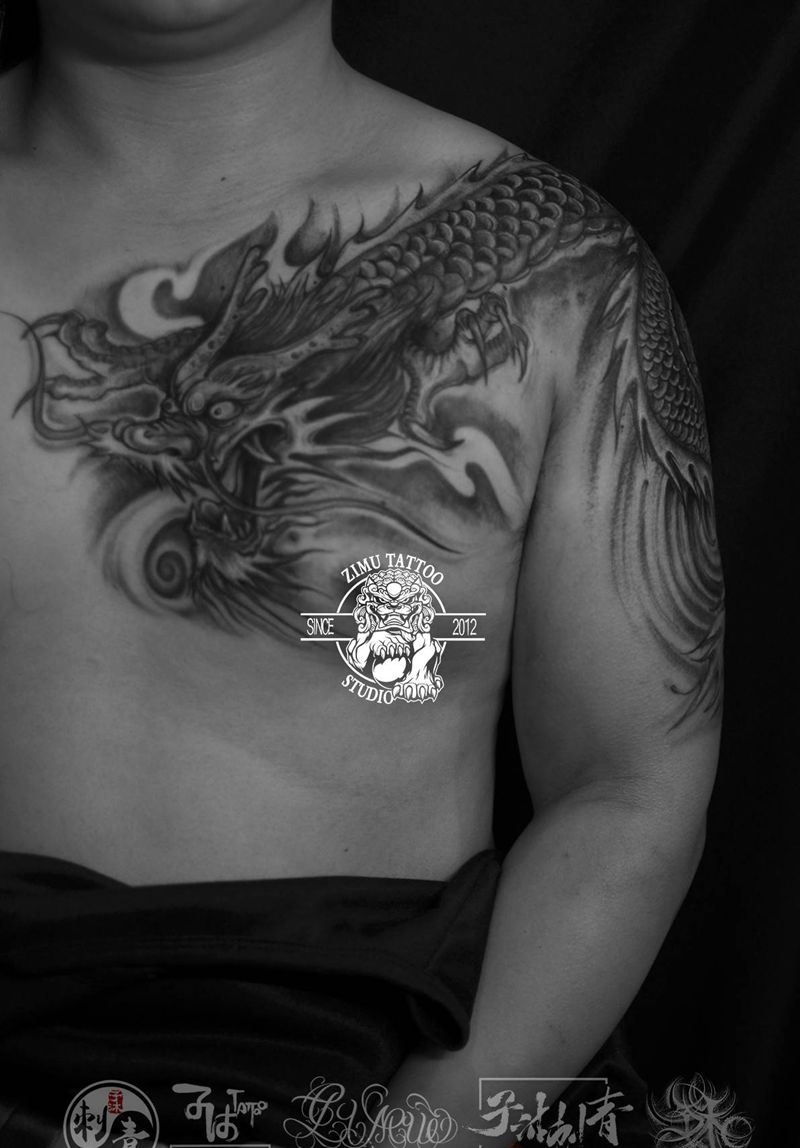 过肩龙修改遮盖旧图修复纹身图片_手臂胸部水墨新传统纹身图案