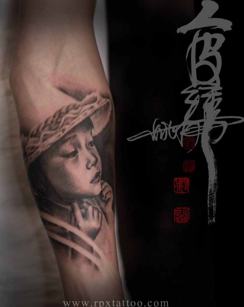 小朋友肖像纹身图片_肖像手部手臂欧美写实纹身图案