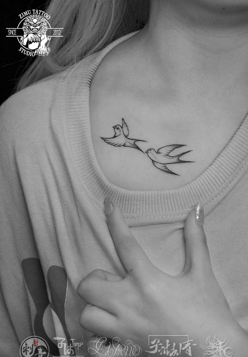 小燕子穿花衣纹身图片_欧美写实几何纹身图案