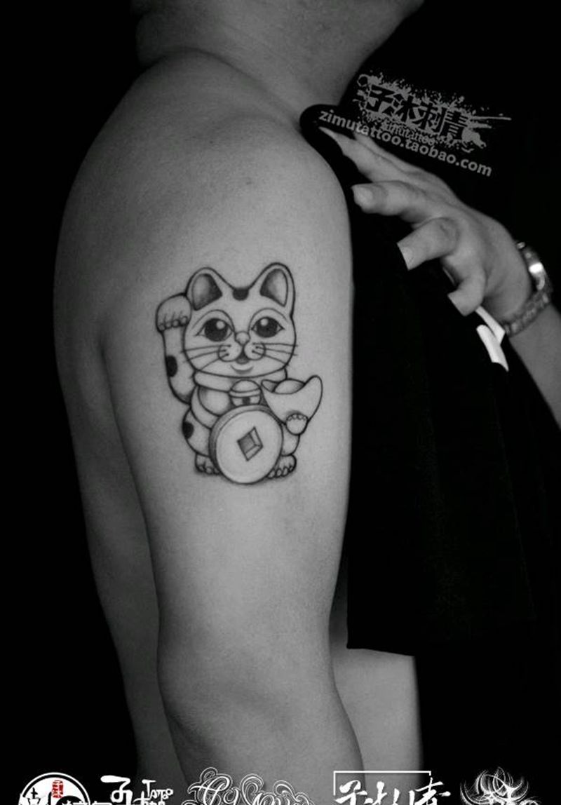 招财猫纹身图片_几何纹身图案