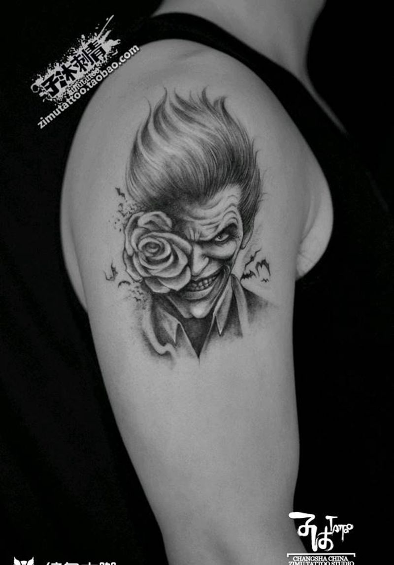 小丑男 玫瑰蝙蝠侠写实素描纹身图片_欧美写实纹身图案