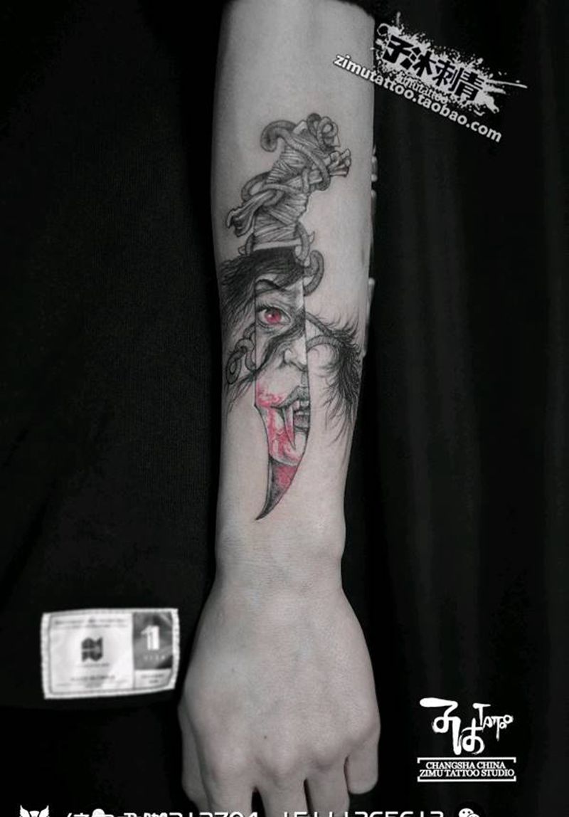 ！匕首的爱纹身图片