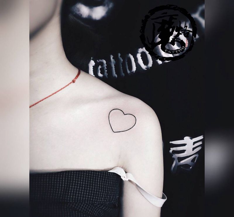 簡單線條 | 紋身纹身图片_成品肩部清新字符植物静物纹身图案