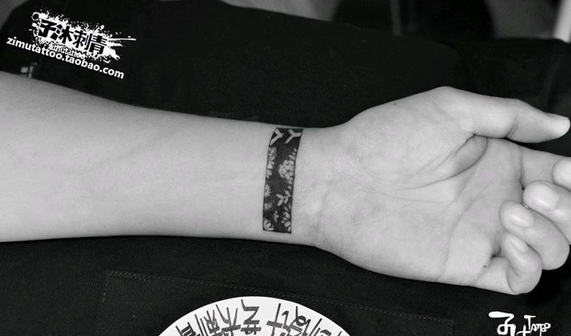 遮盖手腕纹身图片