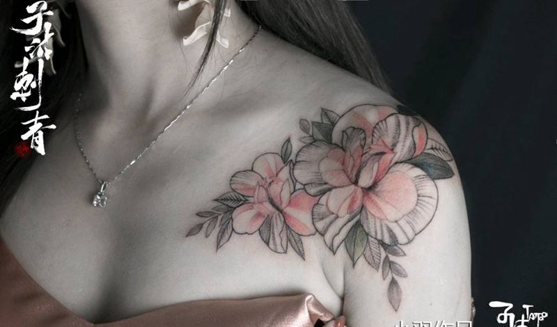 肩花小清新花卉纹身图片_几何纹身图案