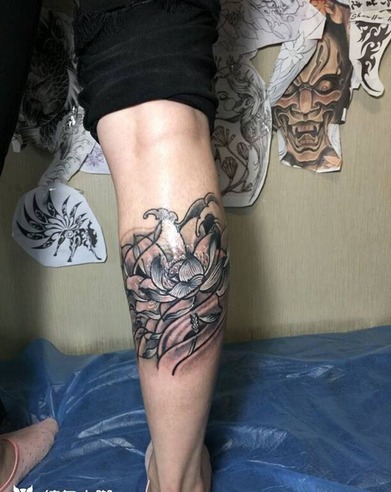 一个覆盖疤痕的过程纹身图片