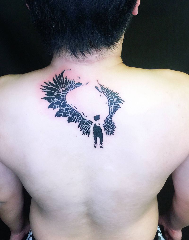飞翔纹身图片_背部图腾纹身图案