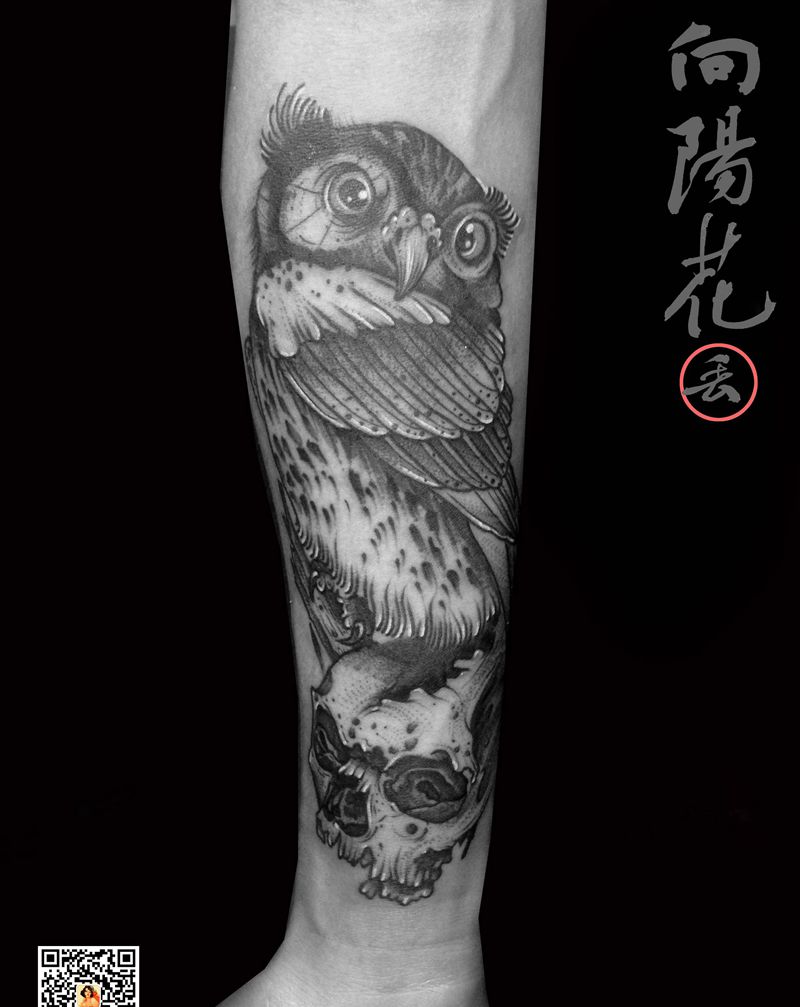 呼吸纹身图片_手臂点刺猫头鹰骷髅纹身图案