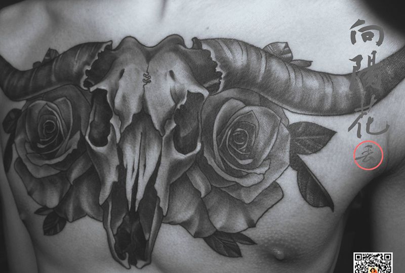 往期作品纹身图片_胸部欧美写实羊头纹身图案