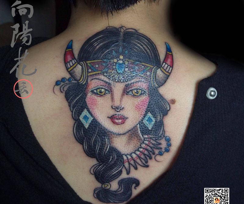 旧图覆盖纹身图片_背部New School覆盖纹身图案