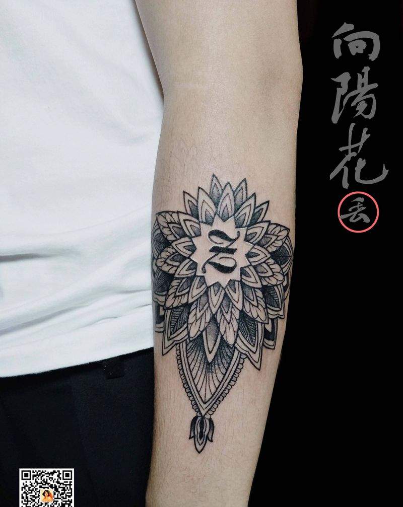 无题纹身图片_手臂几何梵花纹身图案