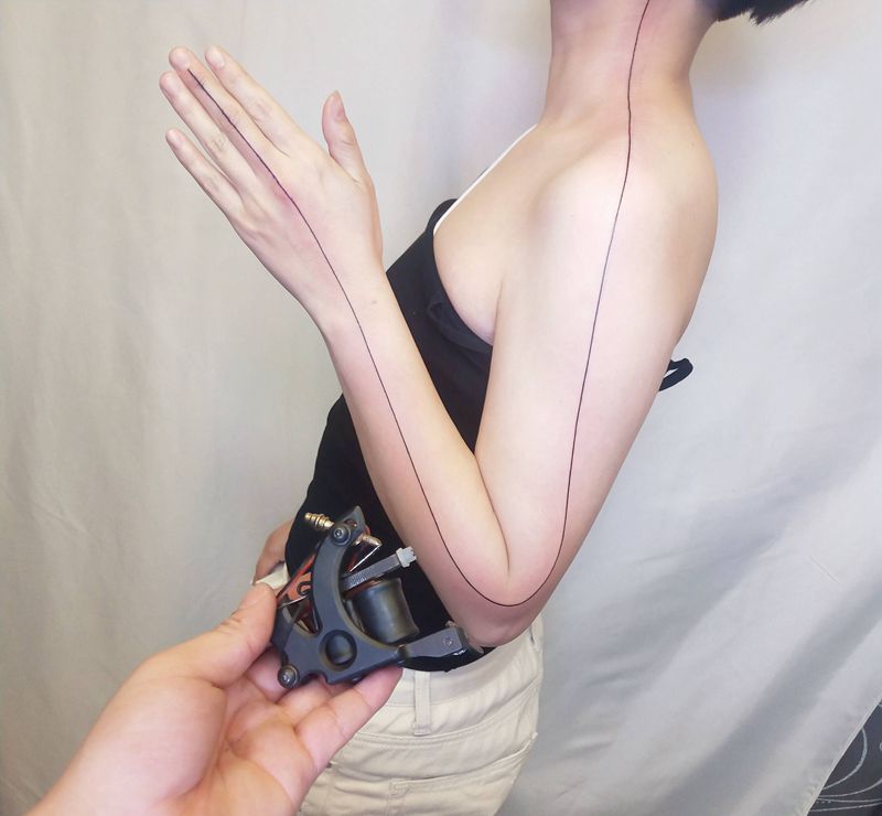 直线纹身纹身图片_手部纹身图案