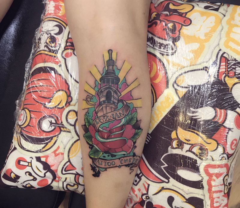 灯塔纹身图片_腿部Old School灯塔纹身图案