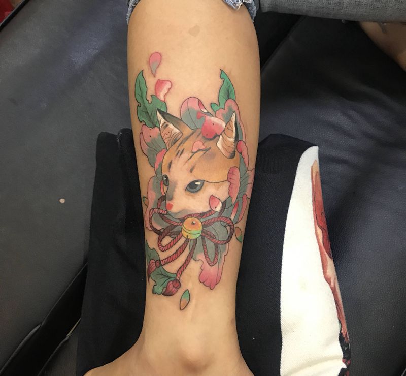 猫咪纹身图片_腿部Old School猫咪纹身图案