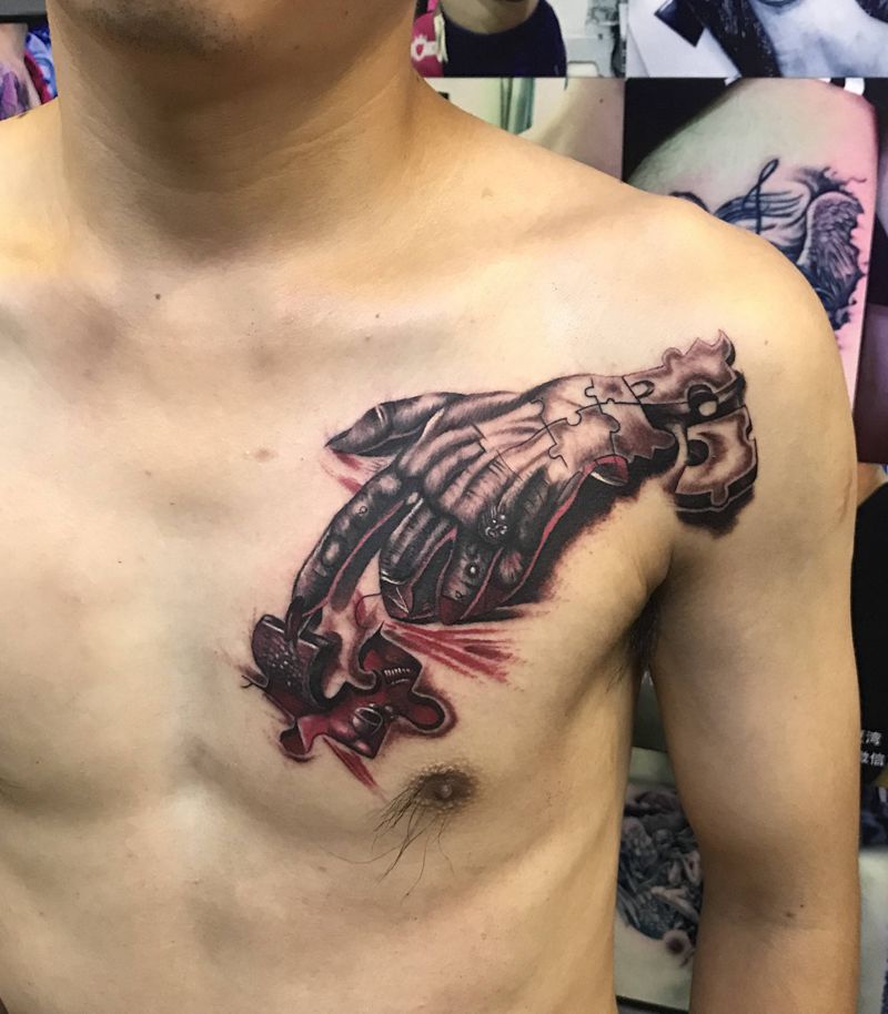 魔方手纹身图片_胸部欧美写实魔方手纹身图案