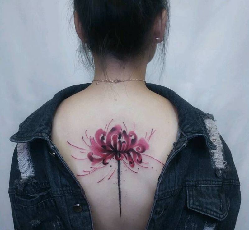 花开纹身图片_背部水彩纹身图案