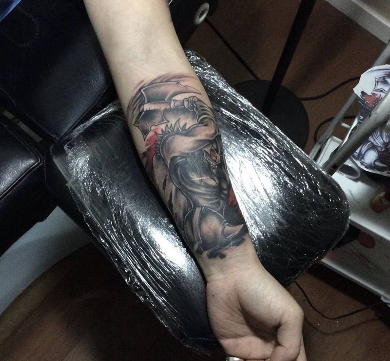 举起斧头来～纹身图片_手臂纹身图案