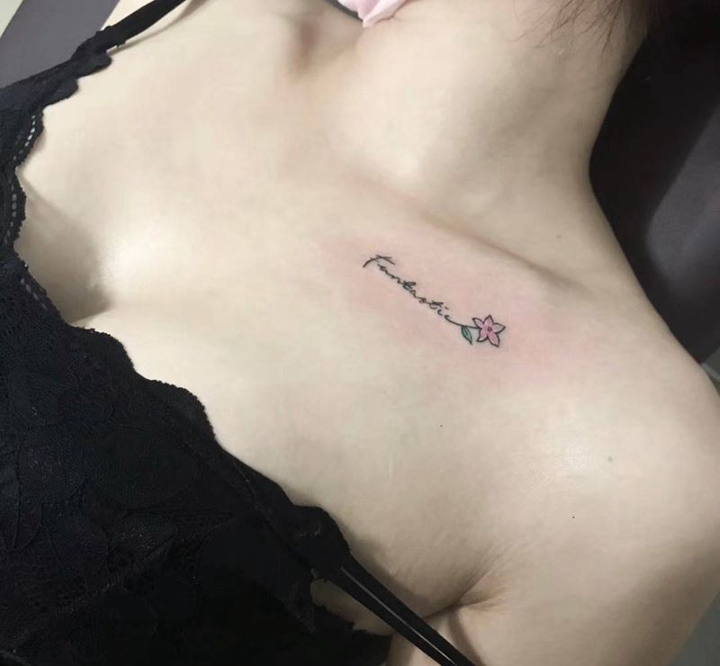 小清新纹身图片_肩部胸部纹身图案