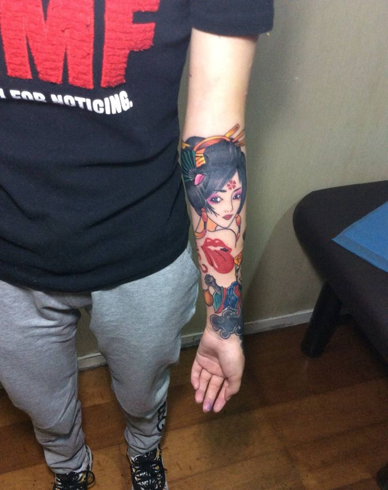 东方与西方，现实与虚拟，古典与现代。混搭包小臂（未完成）纹身图片