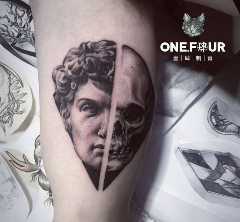 呵呵纹身图片_肖像写实纹身图案