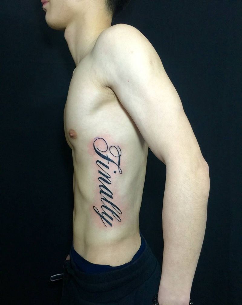 小字母纹身图片