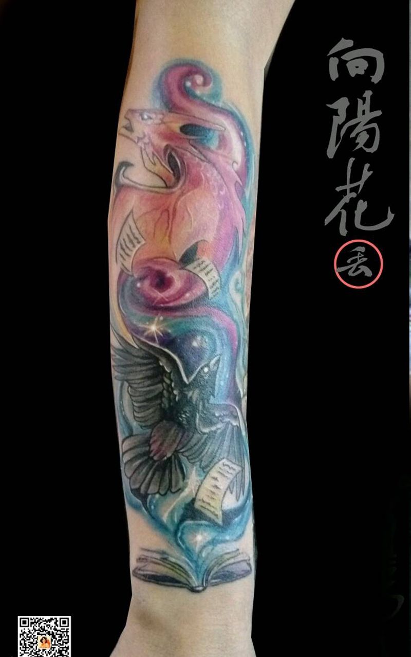 魔法字典纹身图片_手臂水彩渲染纹身图案